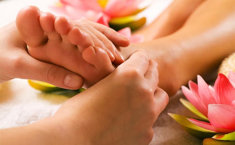 đặt lịch massage chân uy tín, giá tốt dễ dàng trên Tisoda