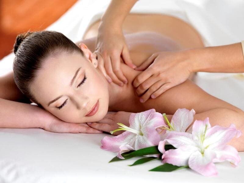 Massage bấm huyệt có tác dụng gì