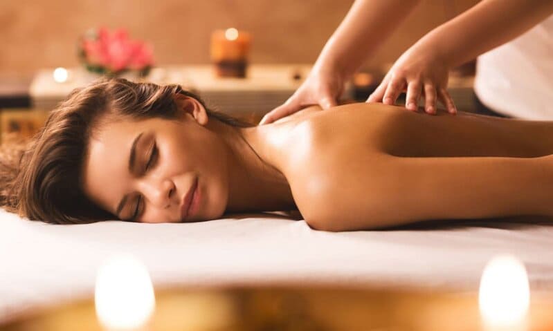 Massage cổ vai gáy - giải pháp thư giãn hiệu quả