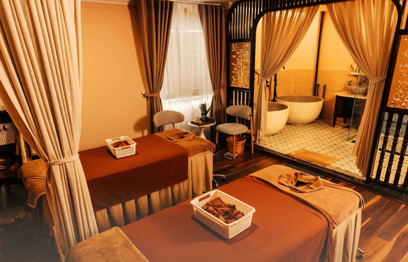 Massage toàn thân với đá nóng tại AnNam Spa